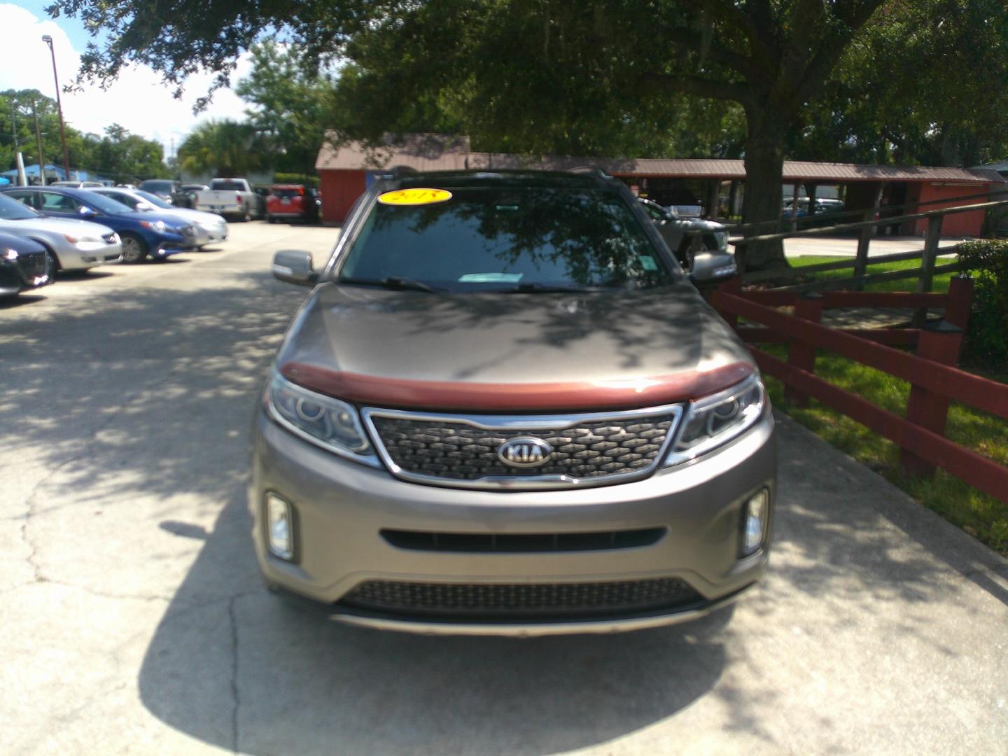 2015 GRAY KIA SORENTO LIMITED; SX (5XYKW4A74FG) , located at 390 Hansen Avenue, Orange Park, FL, 32065, (904) 276-7933, 30.130497, -81.787529 - Photo#0